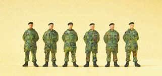 023-16840 - 1:87 - Soldaten stehend. Parka. Bare