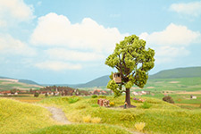 TT Baum mit Baumhaus - 13 cm hoch