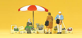 023-10337 - 1:87 - Sitzende Marktfrau. Kunden. Z