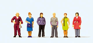 023-10629 - 1:87 - Stehende Frauen