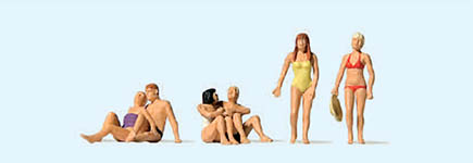 023-10671 - 1:87 - Am Strand