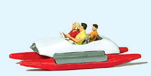 023-10683 - 1:87 - Familie im Tretboot (2)