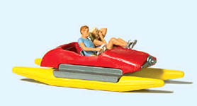 023-10684 - 1:87 - Paar im Tretboot