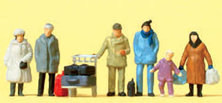 023-14038 - 1:87 - Reisende, winterliche Kleidun
