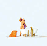 023-28159 - 1:87 - Frau an der Badewanne