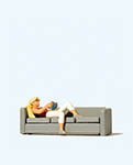 023-28179 - 1:87 - Lesende auf Sofa