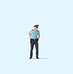 023-28237 - 1:87 - Polizistin
