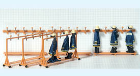 023-31024 - 1:87 - Feuerwehrgarderobe.3 mobile M