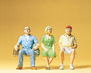 023-45080 - 1:22,5 - Sitzende Personen
