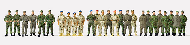 023-72535 - Bundeswehr. Auf dem Kasernenh