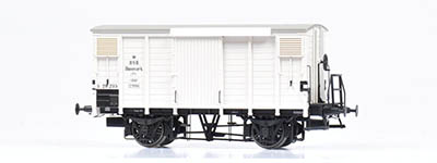193-DK-872112 - H0 - Kühlwagen IV 20235, Bremserbühne, Speichenradsatz der DSB, Ep. III