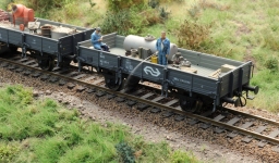  28.127 - H0 - Ladung Unkrautsprühwagen